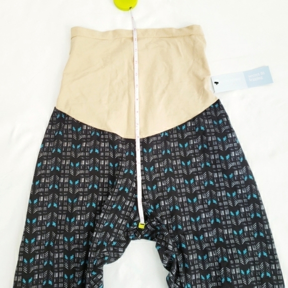 NWT Motherhood Maternity Secret Fit Leggings Geometric XL - Picture 6 of 12